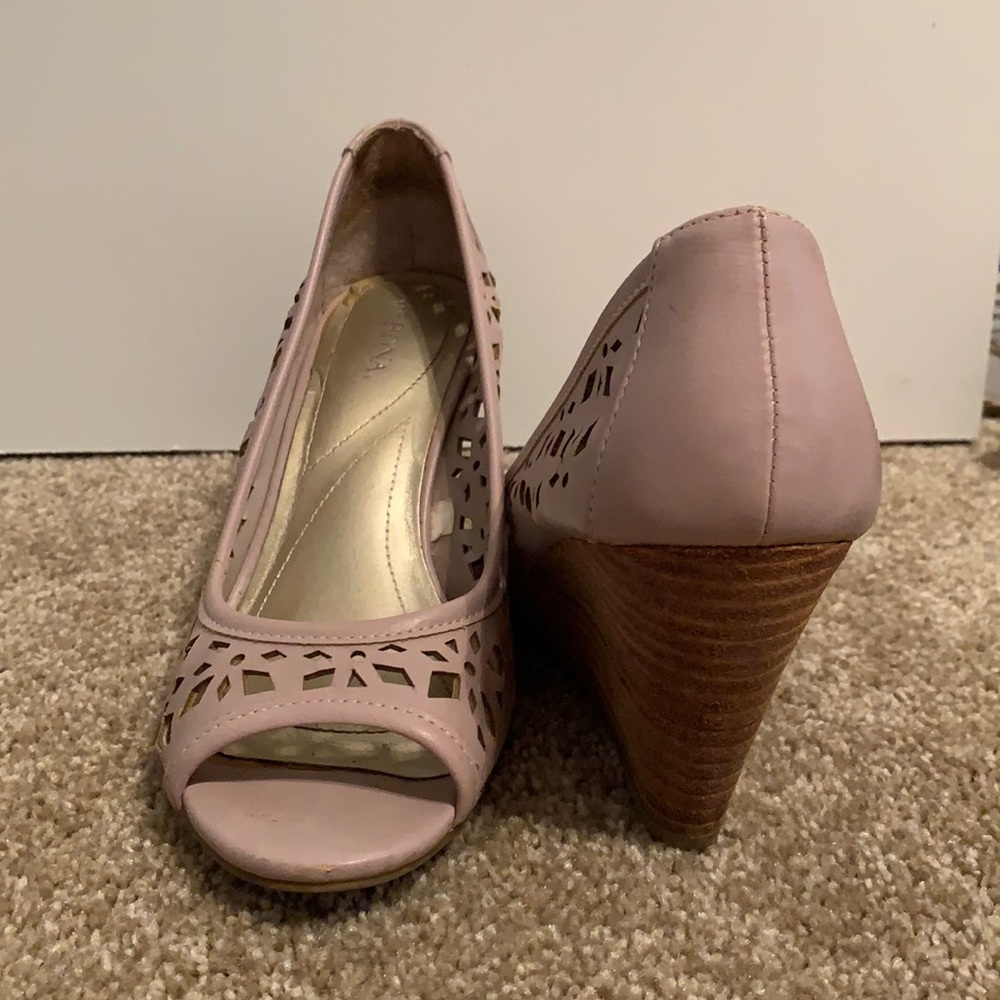 Merona size 5.5 wedge shoes